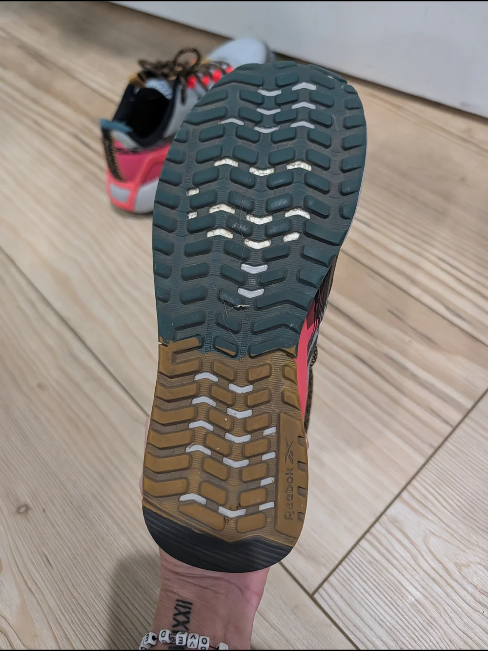 Reebok Floatride Energy 5 Adventure Trail Running Shoes Women's Size 6 Gray Pink